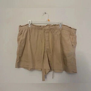 New York & Company khaki  pocket drawstring waist shorts  XL casual vacation